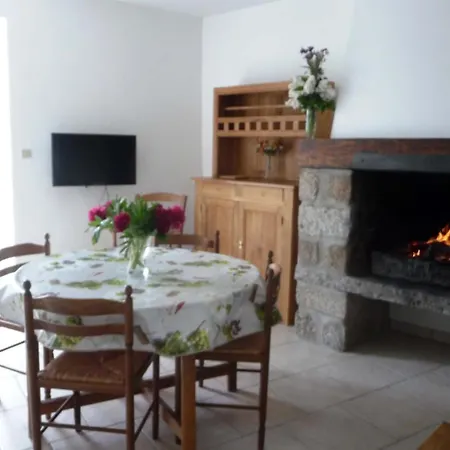 Holiday home Le Aubrac, 4 Personnes Au Bacon *